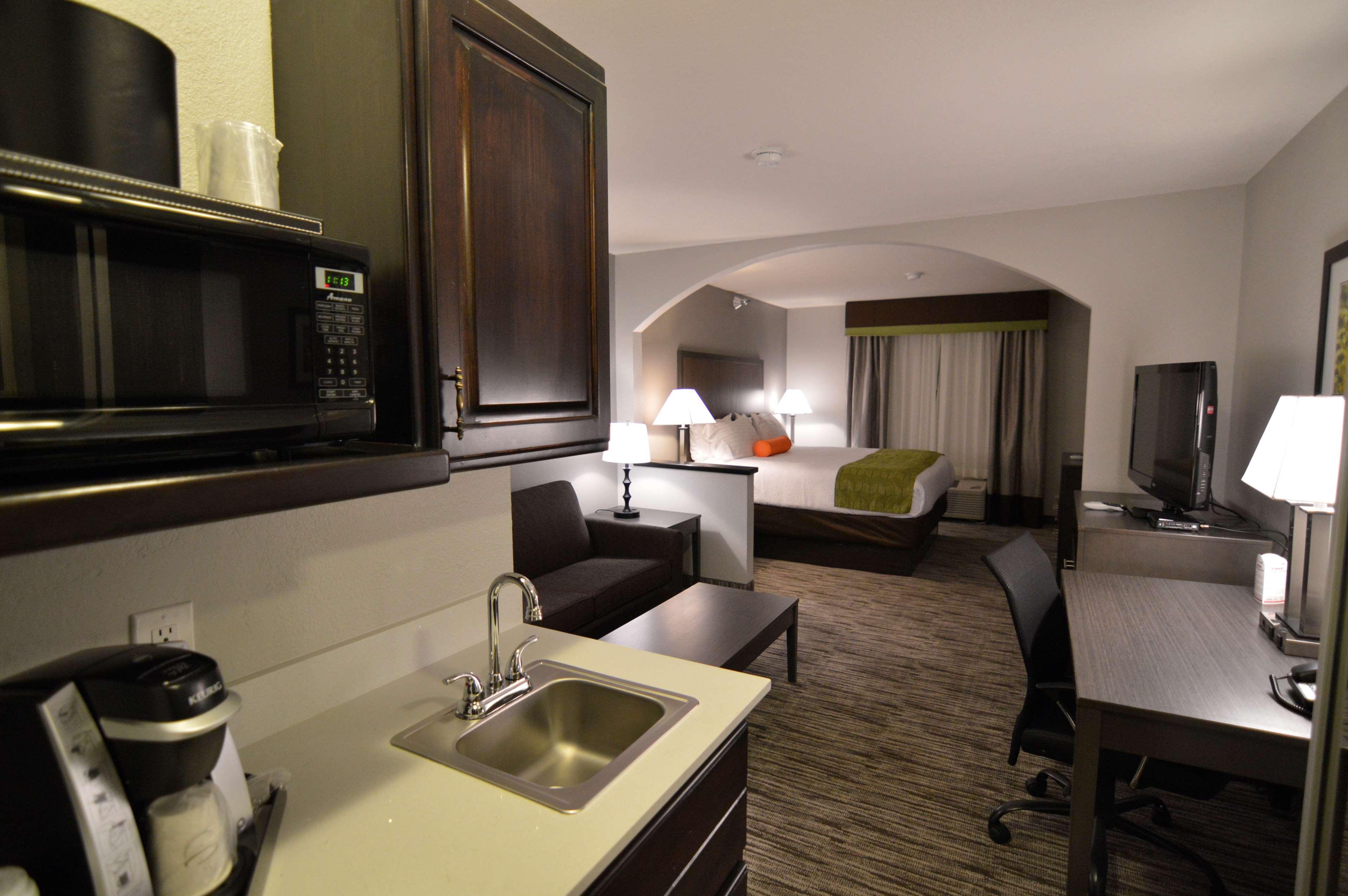 Best Western Plus Liberal Hotel & Suites Kültér fotó