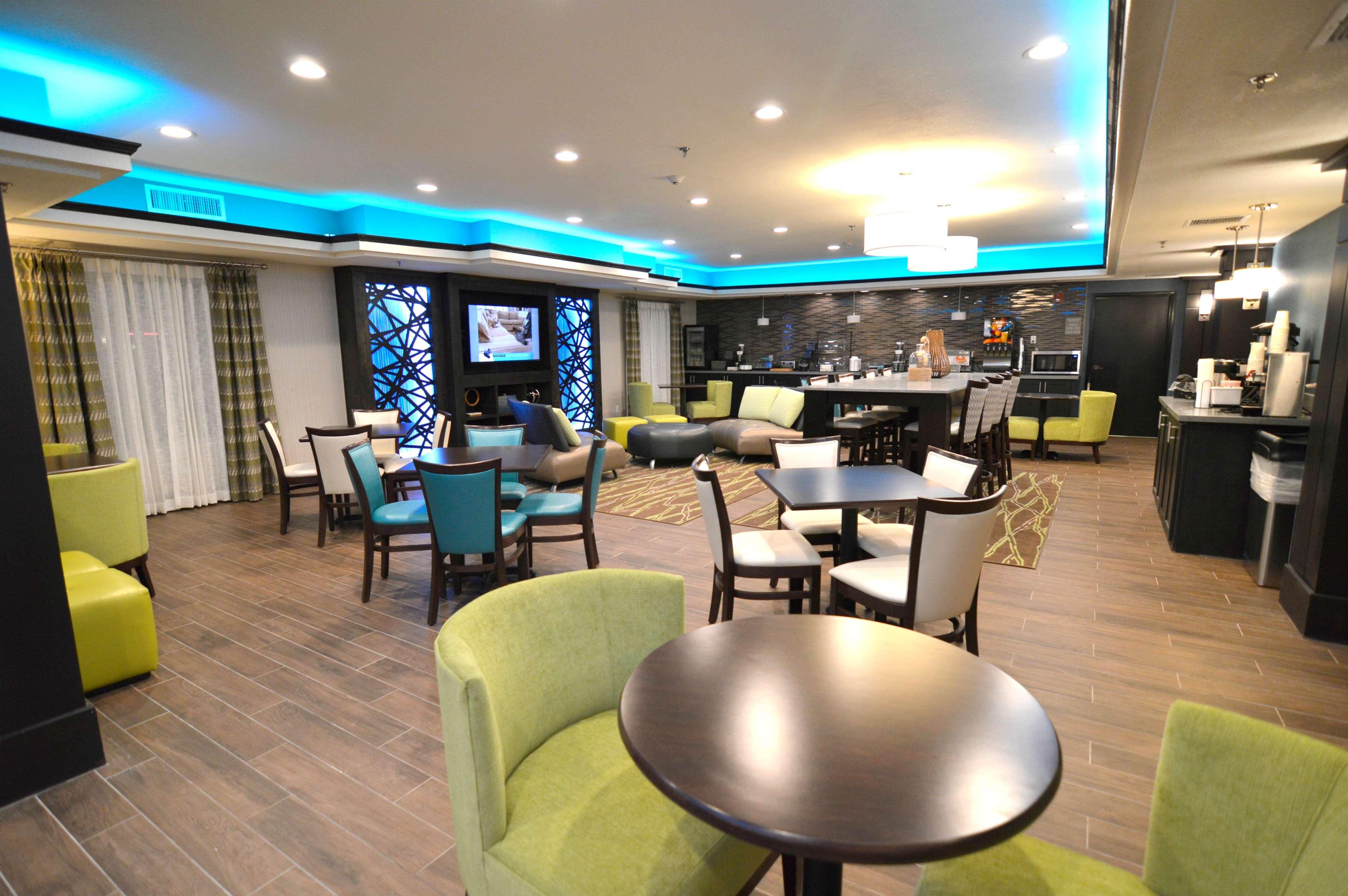 Best Western Plus Liberal Hotel & Suites Kültér fotó